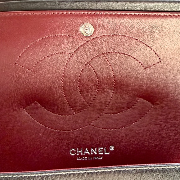 Authentic CHANEL Classic Double Flap Bag Jumbo Black Lamb Leather Silver Box - Picture 8 of 16